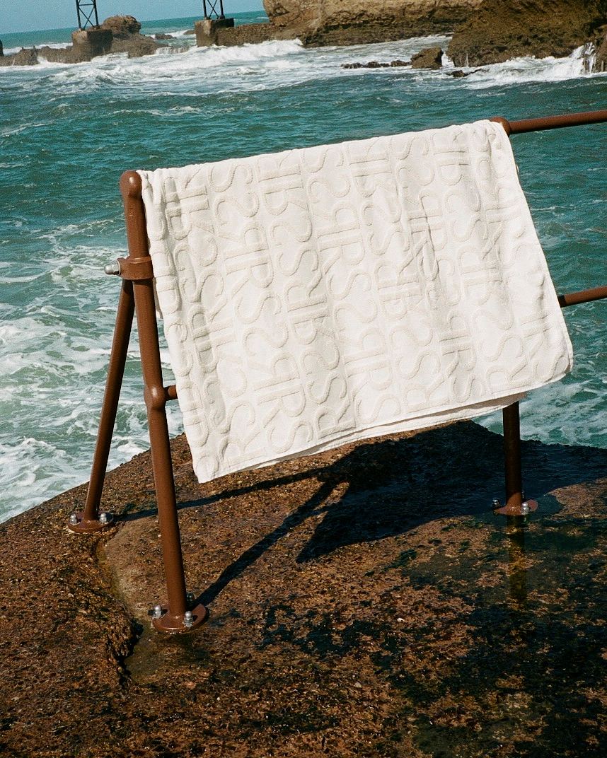 Monogram beach towel - Beach towel 100x180 cm I Ivory 2 - Rabens Saloner