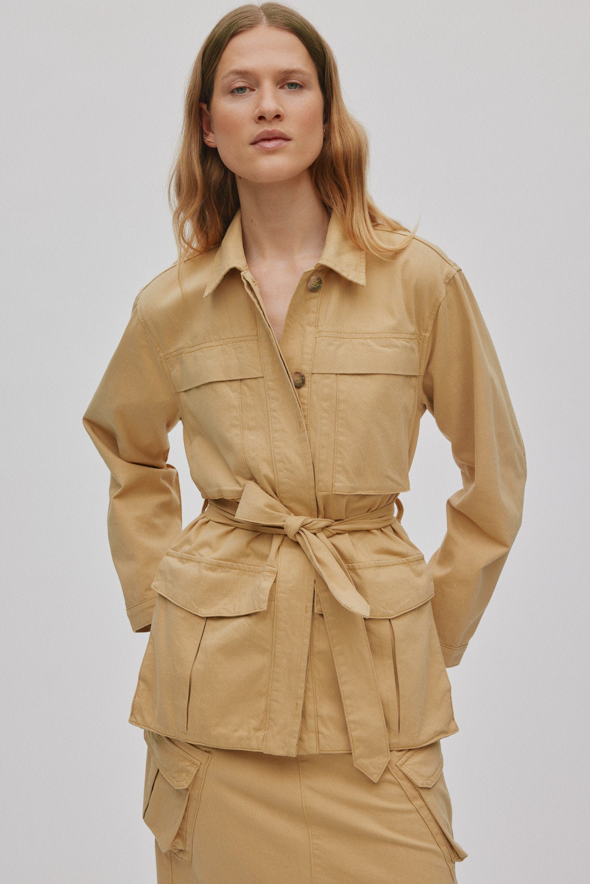 Ambra - Texture canvas cargo skirt I Sand 3 - Rabens Saloner