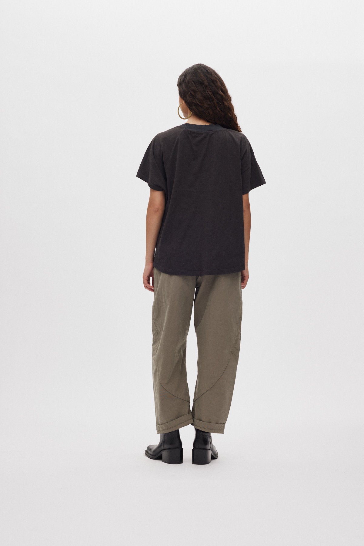 Ary - Fragile boxy t-shirt I Faded black 3 - Rabens Saloner