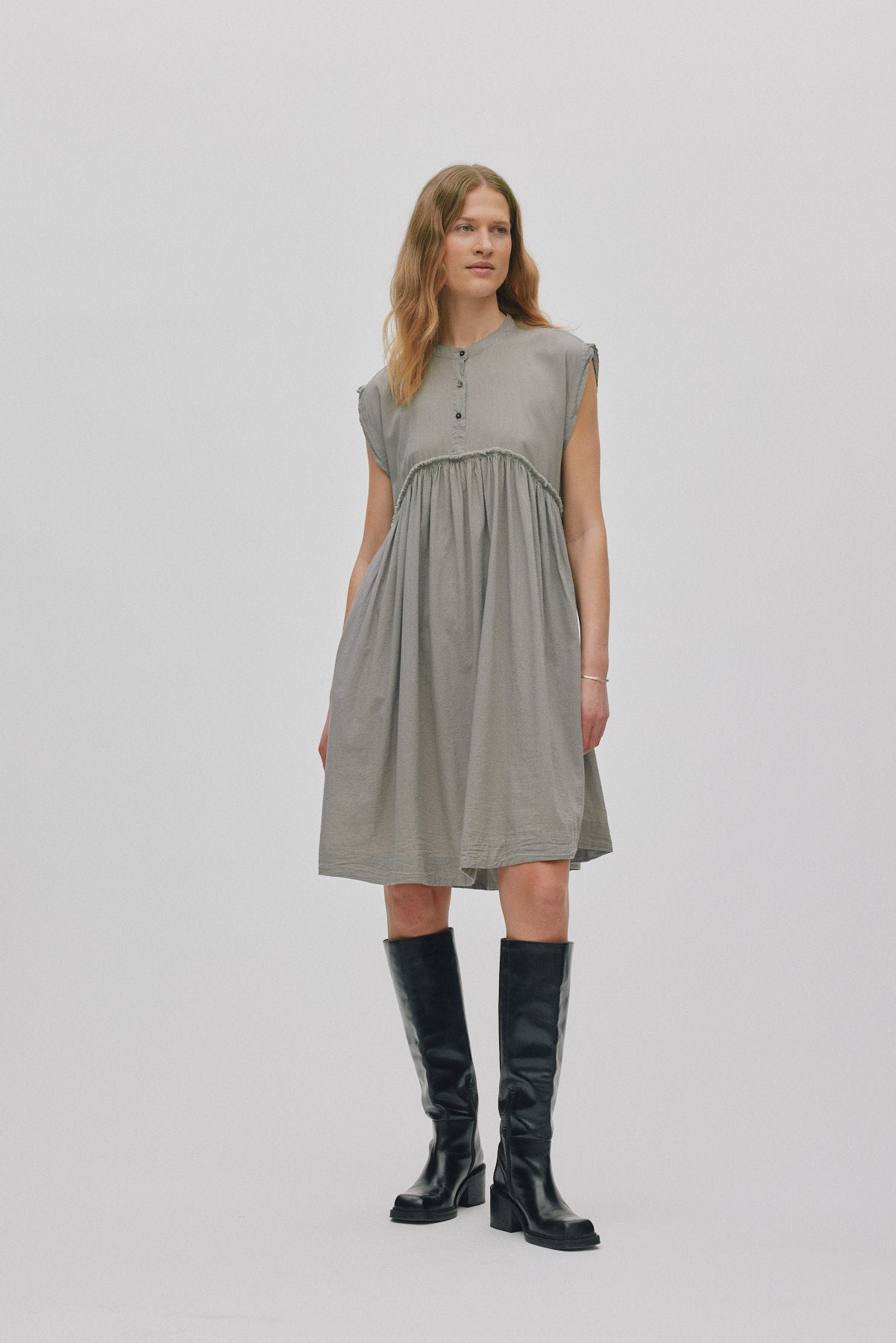 Devina - Cotton dress I Cement 4 - Rabens Saloner