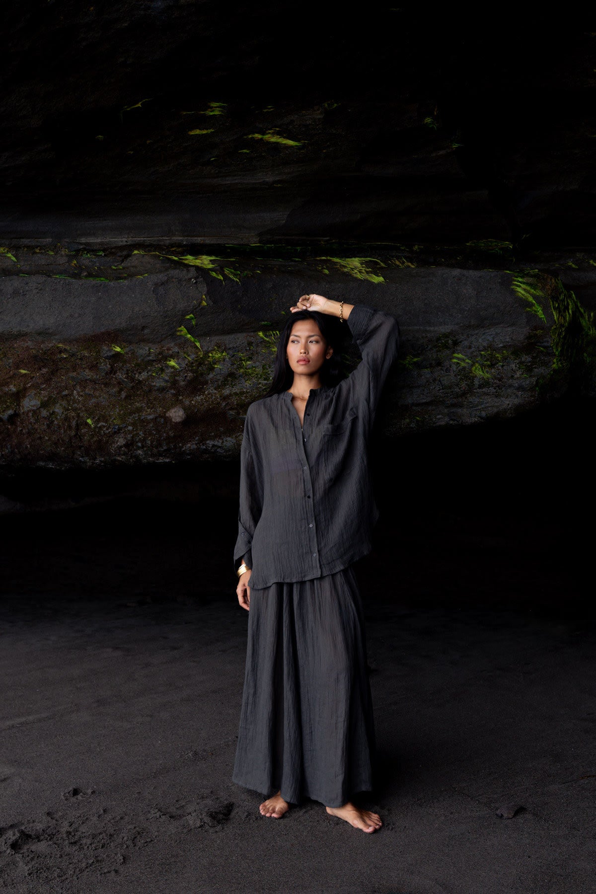 Bobbies - Crinkled oversize shirt I Faded black 8 - Rabens Saloner