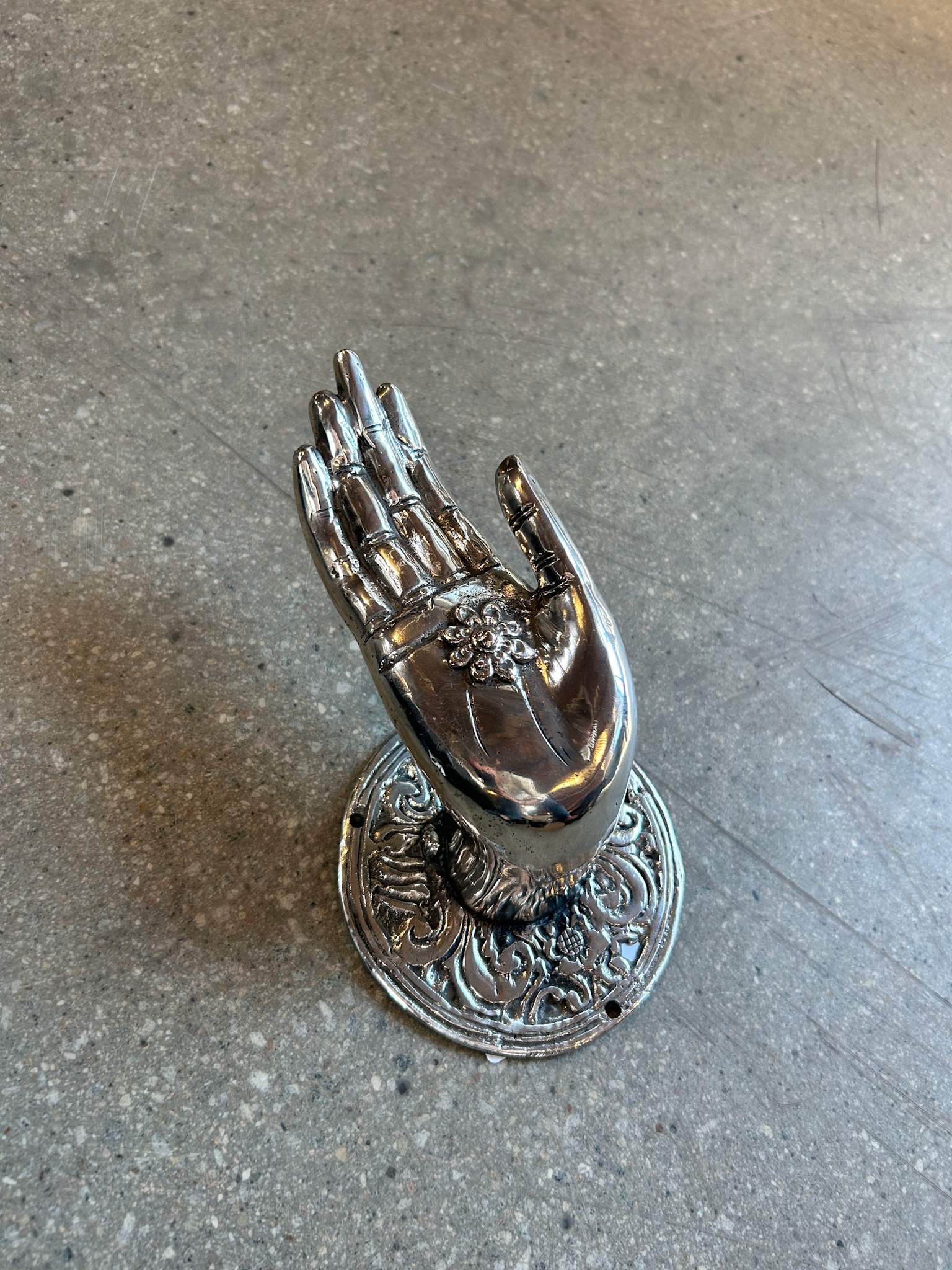 Decorative open hand - Hand I Silver 5 - Rabens Saloner