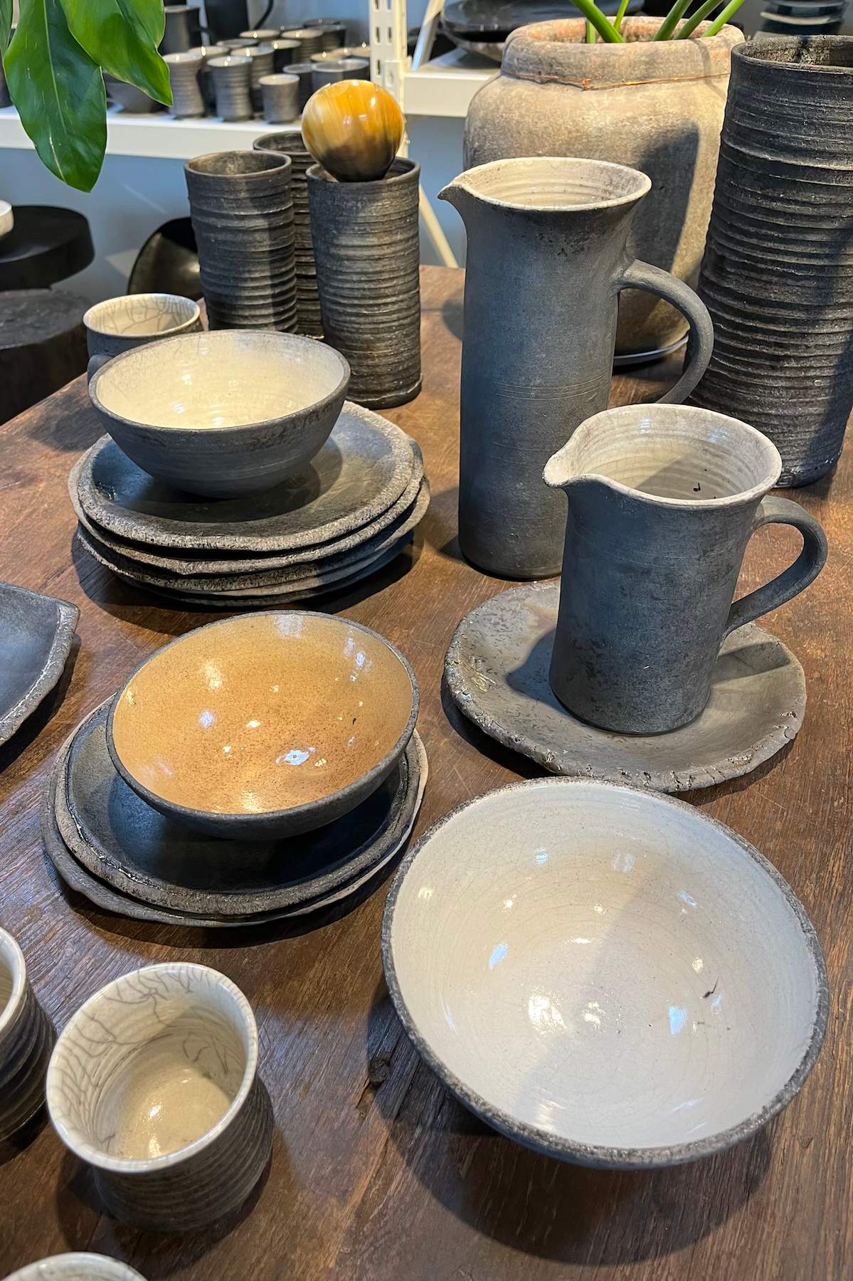 Handmade Ceramic Bowl - Visby Ceramics I Dark Grey 4 - Rabens Saloner