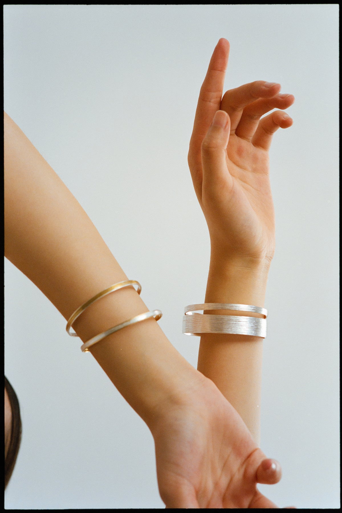 Carved wide bracelet - Rabens Momento I Silver 3 - Rabens Saloner